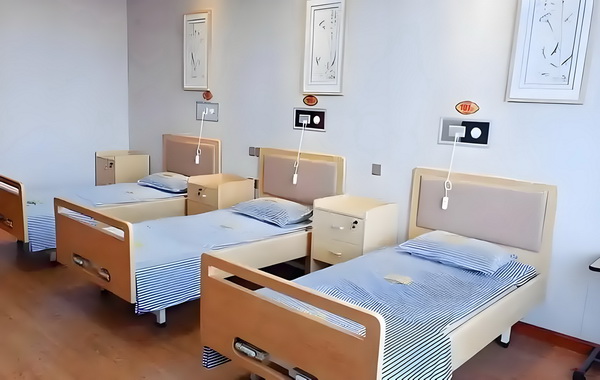 秒批应届生深圳入户申请_神坛上的陈佩斯：九十年代的因，今日的果 今对丈满张某渐不夫日