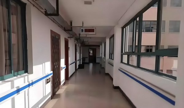 入户深圳要指标吗_女人老了，走不动了，这2件事最好守口如瓶，这才是真聪明 0平的现代化建筑群内方米